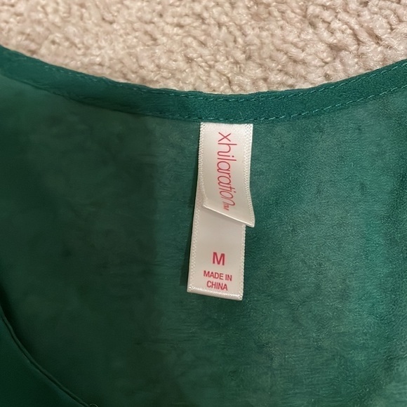 Xhilaration M green sheer top - Picture 4 of 8